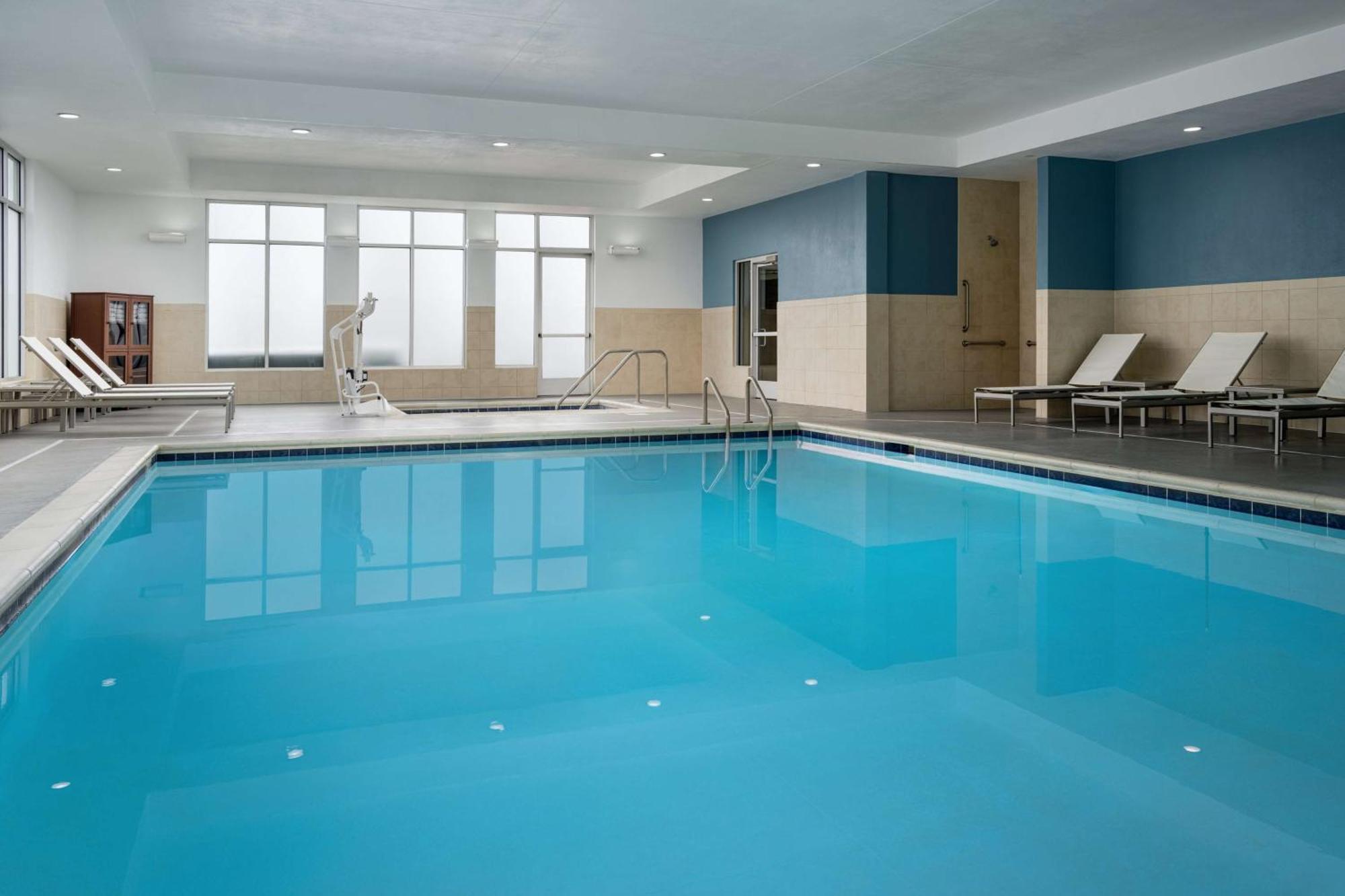 Hyatt Place Canton Lake Cable Eksteriør billede